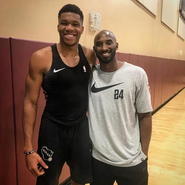 邮报评曼联近5年引援TOP30：姆伯莫第1，C罗第4，桑乔垫底（邮报盘点曼联近五年引援30强：姆伯莫居首，C罗第4，桑乔垫底）