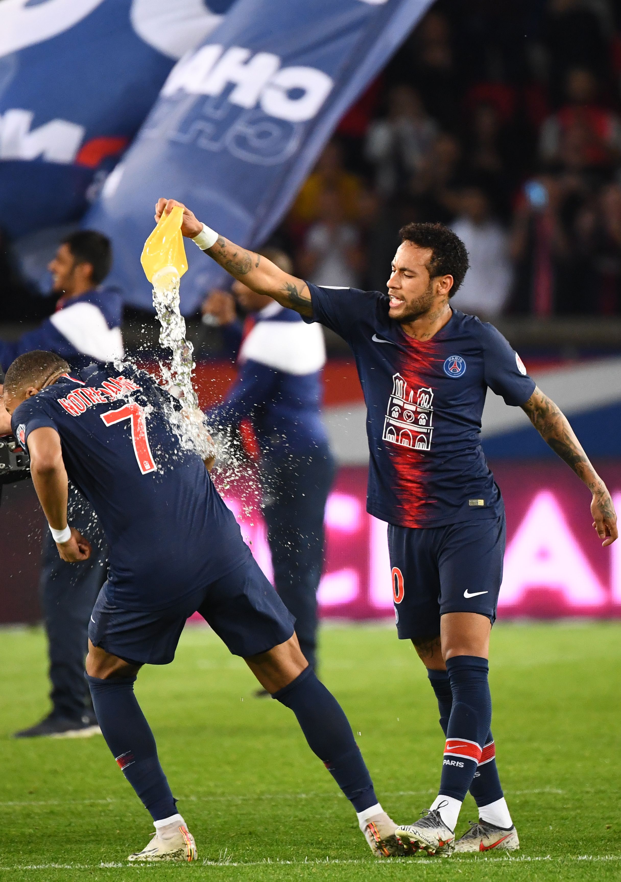 北京男篮开局四连胜，将对手得分全部限制在85分以下（北京男篮强势开季四连胜，场场将对手得分限制在85分以内）