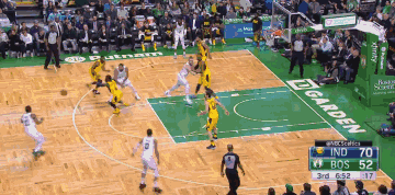 半场战报：博洛尼亚0-0布兰，里科吉安尼斯染红（上半场战况：博洛尼亚0-0布兰，里科吉安尼斯被红牌罚下）