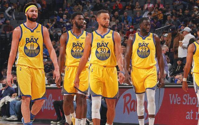 40分钟版本更强！贾明儒新赛季场均17.3分率队3连胜（40分钟全开更凶猛！贾明儒新季场均17.3分助队豪取三连胜）