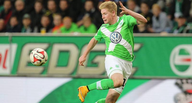 曼联陷入困境，阿莫林嘲笑梅努问题引发球迷怒火（曼联陷入低谷，阿莫林调侃梅努言论激怒球迷）