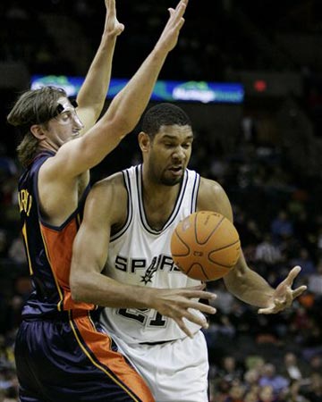 88天复出遭重创！排名跌至24，郑钦文肘伤藏隐患，奥运卫冕梦要碎（复出88天遭重击：郑钦文排名跌至24位，肘伤成隐忧，奥运卫冕恐告急）