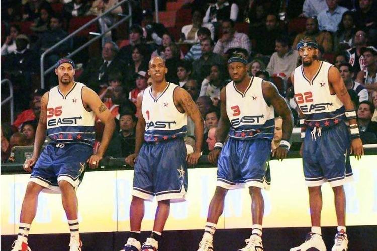 鱼缸论继续！霍伊伦双响助球队回榜首，头顶脚踢荣膺全场最佳（鱼缸论仍在发酵！霍伊伦梅开二度助队重返榜首，头顶脚踢加冕全场最佳）