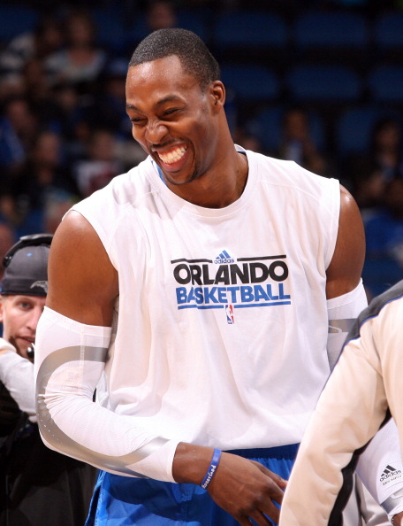 中国女排3-1战胜哥伦比亚提前晋级16强，取得两连胜。（中国女排3-1击败哥伦比亚，提前锁定16强席位，豪取两连胜）